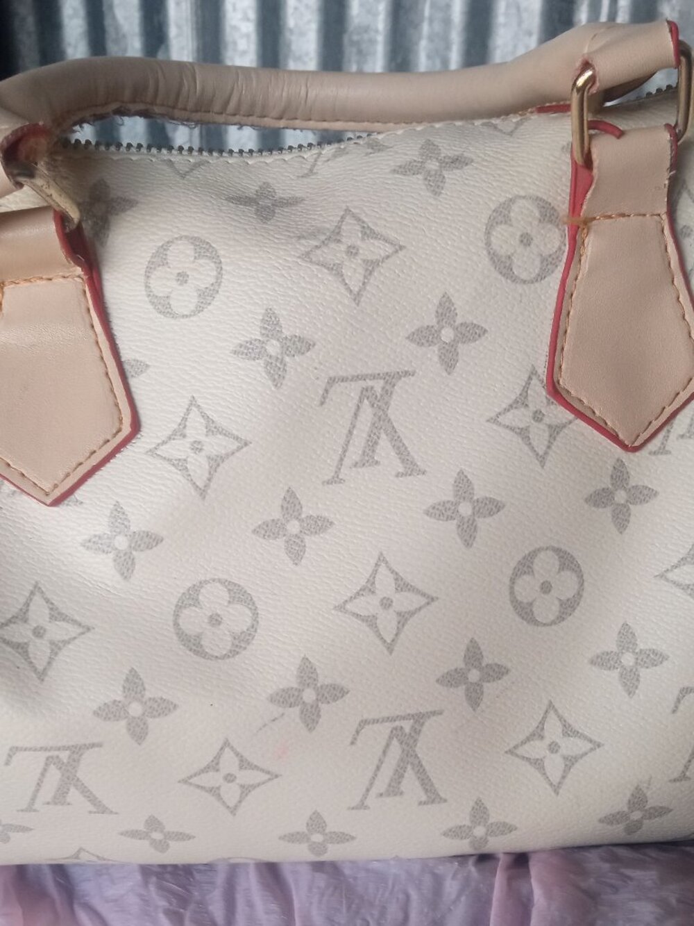 louis habdvag Vuitton